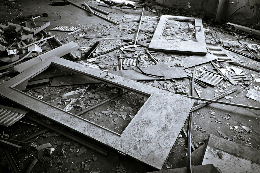 Junk-Removal-Old-Furniture-Clean-Up
